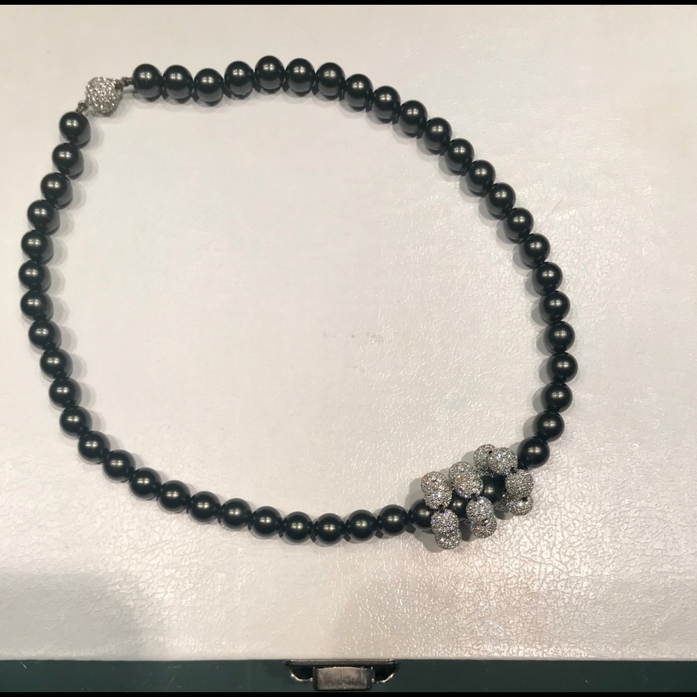 Black pearl & diamond necklace...looks so real!!!